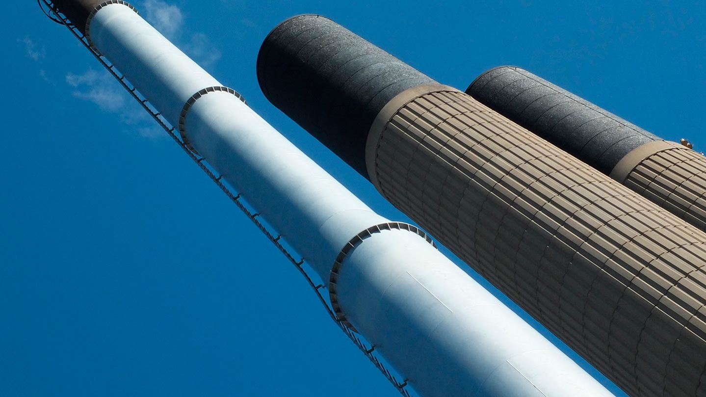 Tall industrial chimneys